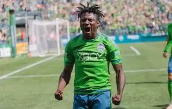 Photos: Obafemi Martins Acquires N82 million Bentley 
